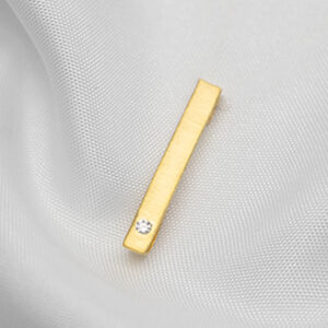Tall Yellow Gold with Diamond